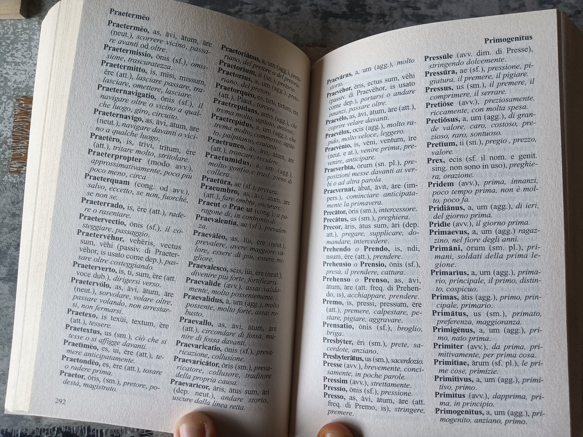 Dizionario latino  Aa.Vv – Libreria Obli