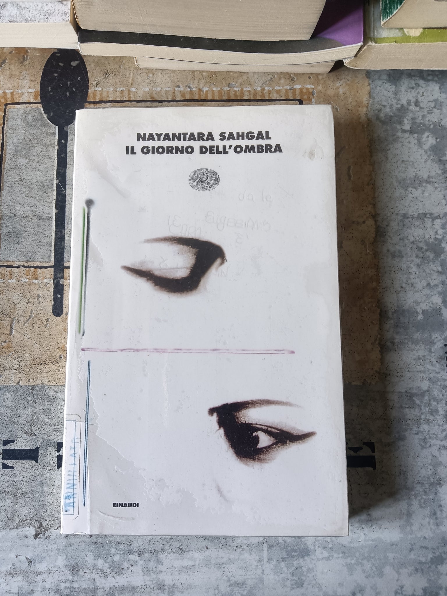 Il giorno dell’ombra | Nayantara Sahgal - Einaudi