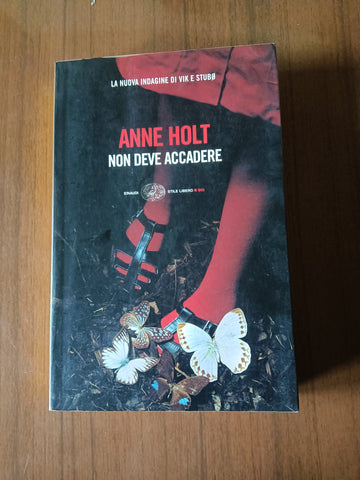 Non deve accadere | Anne Holt - Einaudi