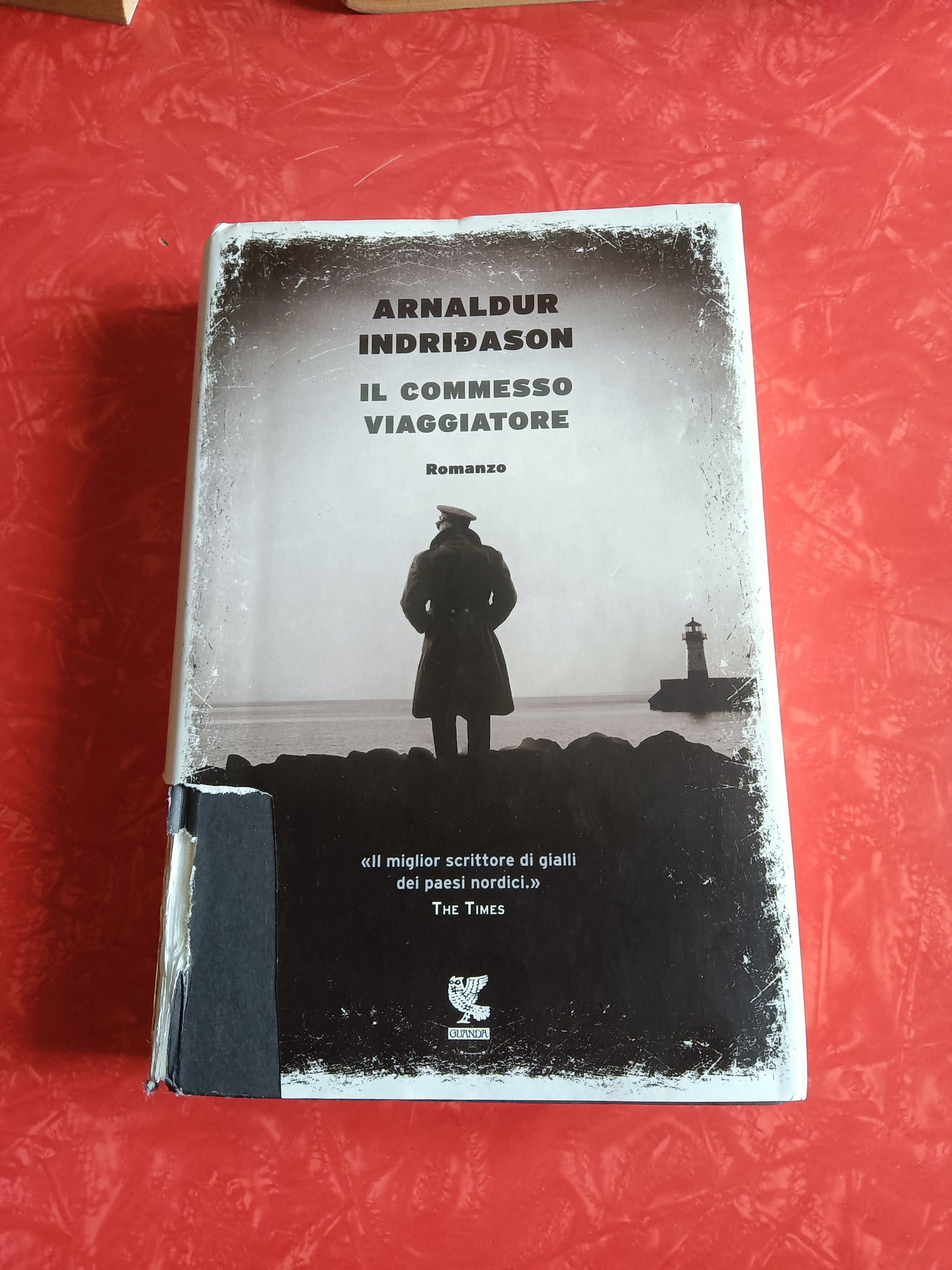 Il commesso viaggiatore | Arnaldur Indriðason - Guanda