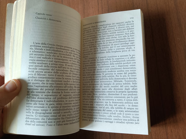 Storia sociale dell’arte. Volume primo Preistoria antichità Medioevo Rinascimento Manierismo Barocco | Arnold Hauser - Einaudi