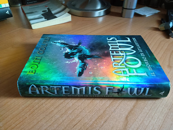 Artemis Fowl. Il morso di atlantide | Eoin Colfer - Mondadori